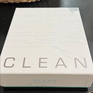 CLEAN Warm Cotton Body Wash - White